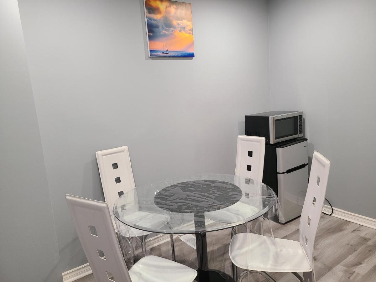 Downtown Ottawa Spacious Room Accommodation ภายนอก รูปภาพ