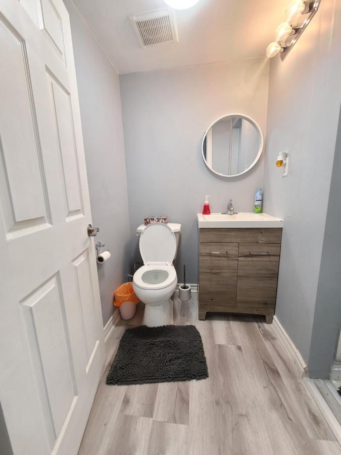 Downtown Ottawa Spacious Room Accommodation ภายนอก รูปภาพ