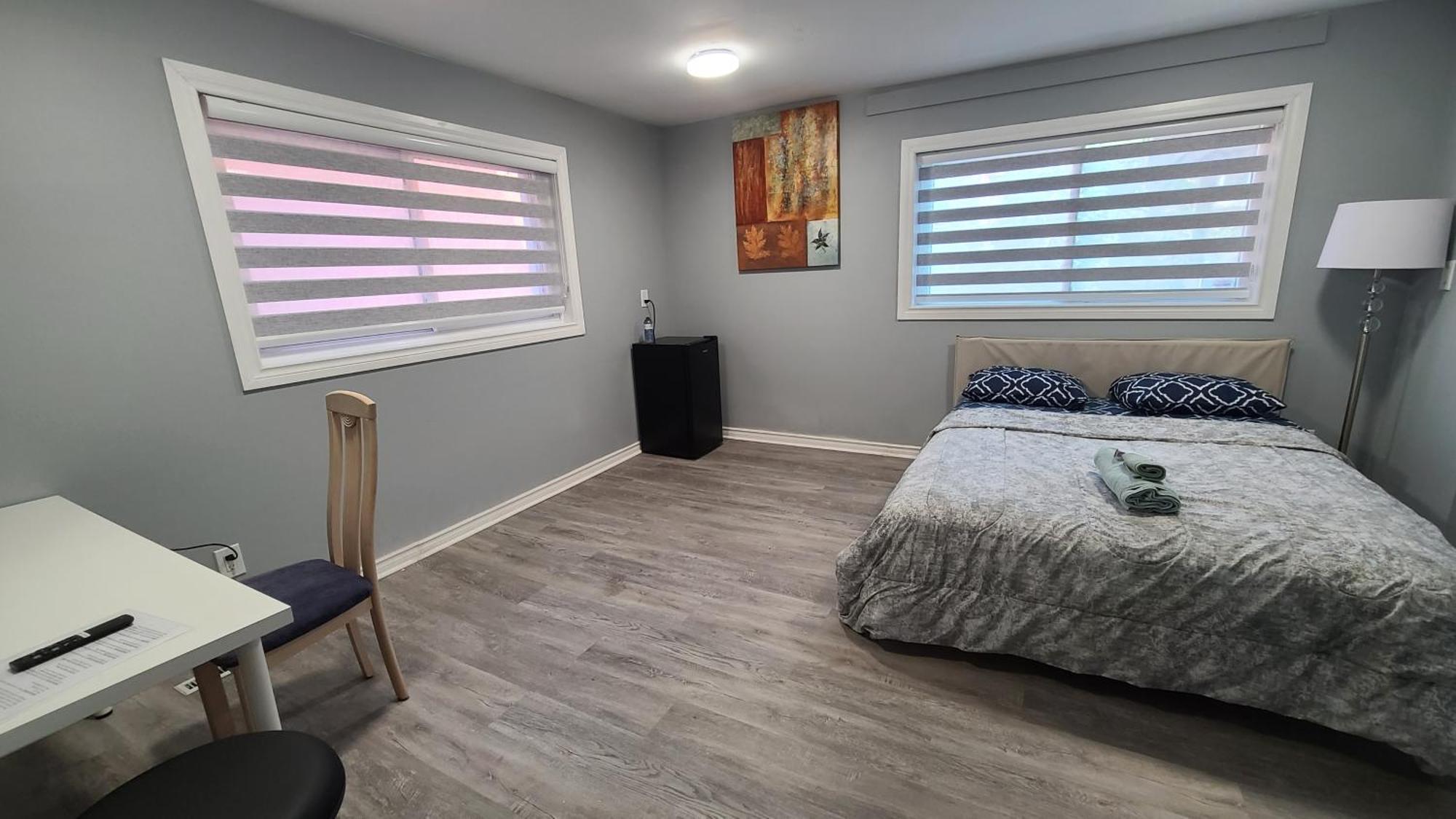 Downtown Ottawa Spacious Room Accommodation ภายนอก รูปภาพ