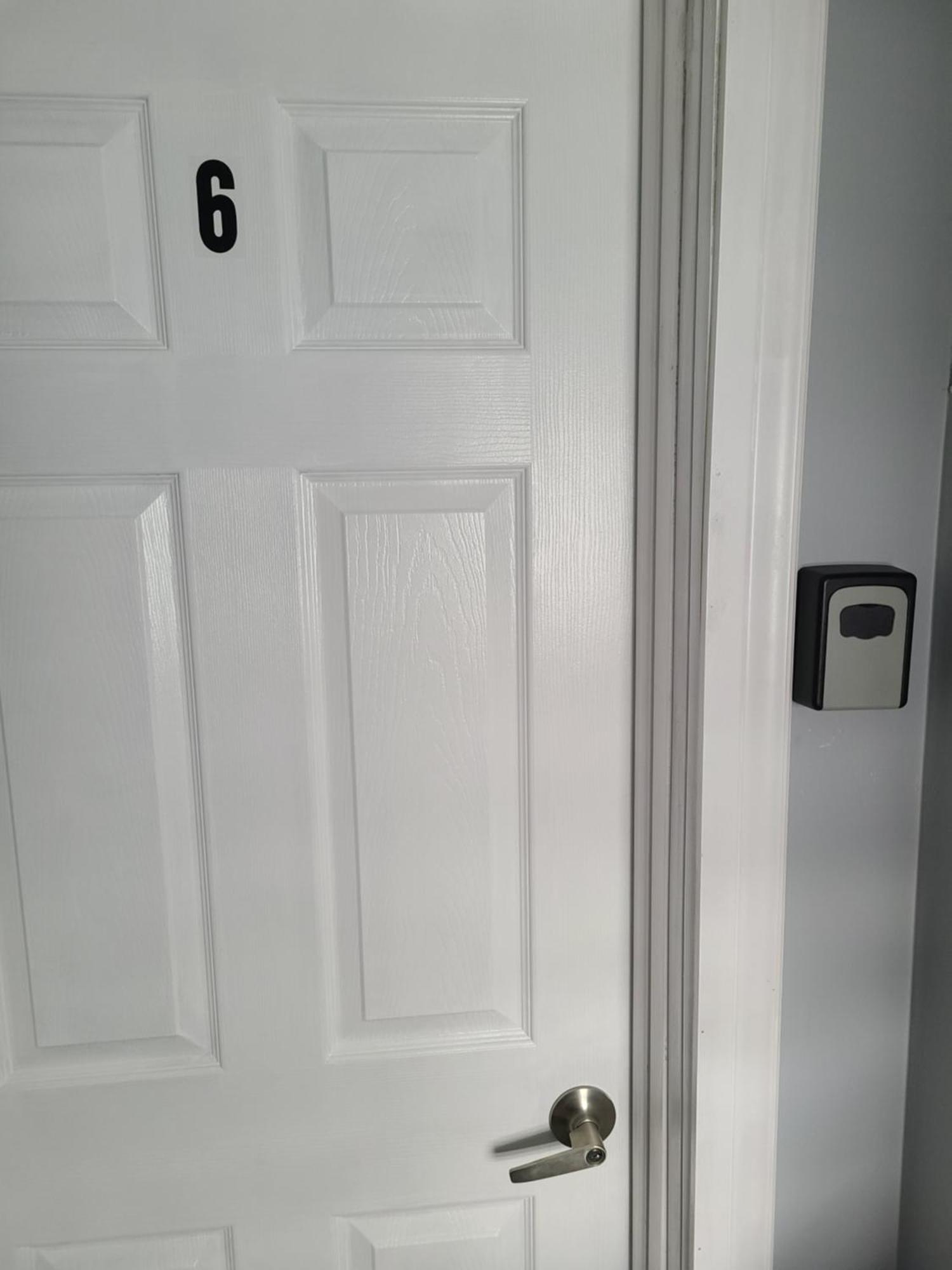 Downtown Ottawa Spacious Room Accommodation ภายนอก รูปภาพ