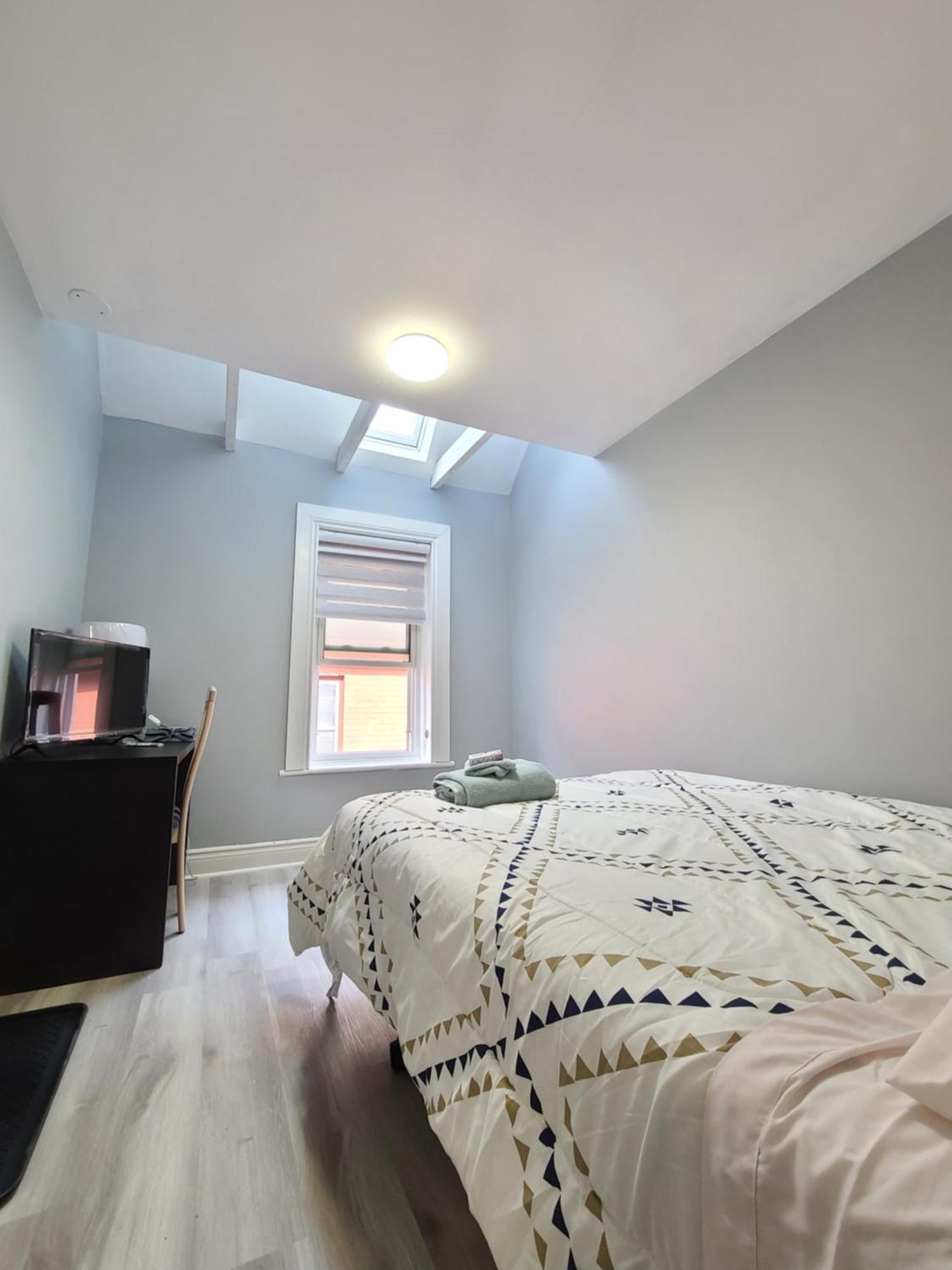 Downtown Ottawa Spacious Room Accommodation ภายนอก รูปภาพ